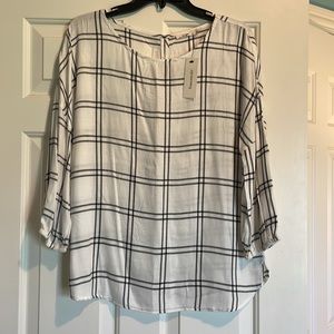 NWT Francesca’s ivory plaid button back shirt